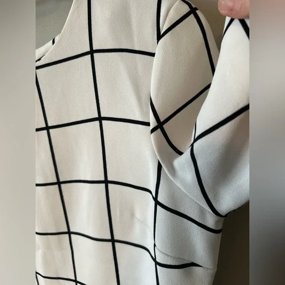 Banana Republic blouse - Picture 5 of 12